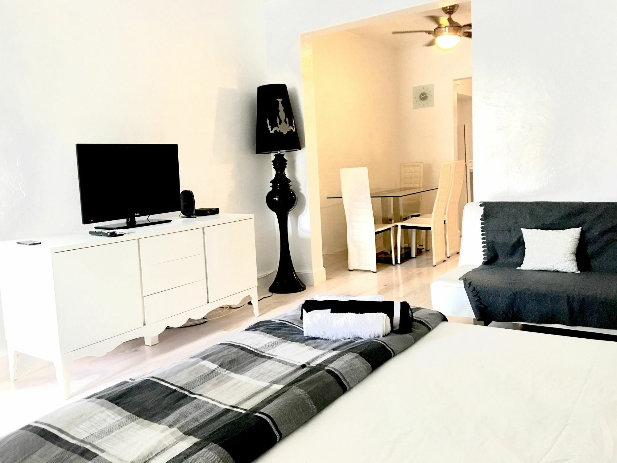 761 South Beach Apartments ไมอามีบีช ภายนอก รูปภาพ